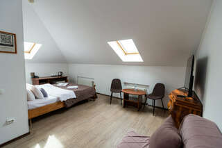 Гостиница Постоялый двор Ям Тосно Люкс с кроватью размера «king-size» и гидромассажной ванной-7